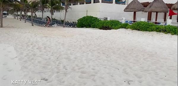  Public pickup on the beach. Russian whore sucks and fucks with a foreigner at the hotel for cash.
